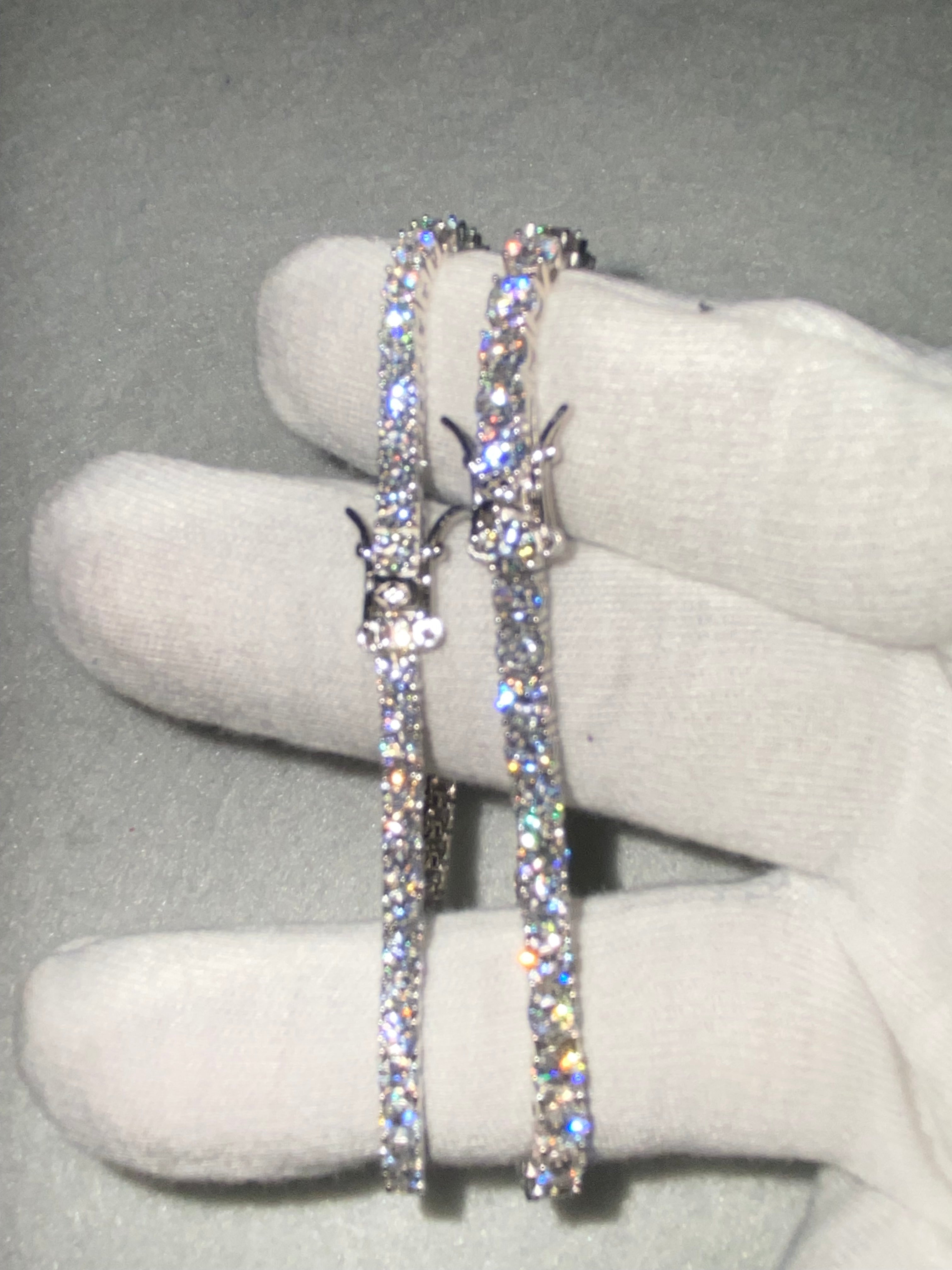 Tennis bracelet